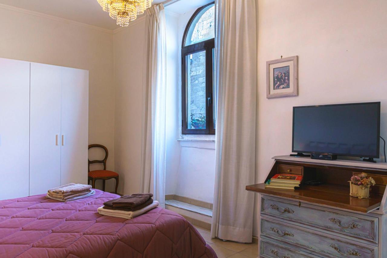 Appartamento Piazza Santa Maria Nuova Витербо Экстерьер фото